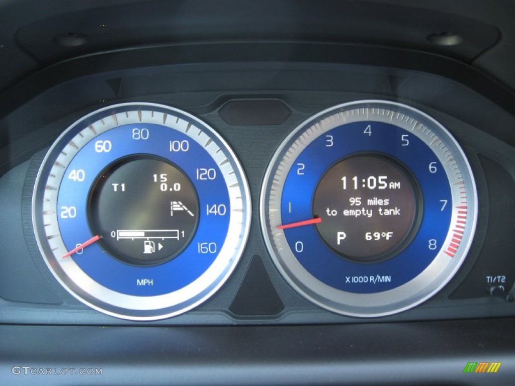 2012 Volvo XC60 T6 R-Design Gauges Photos
