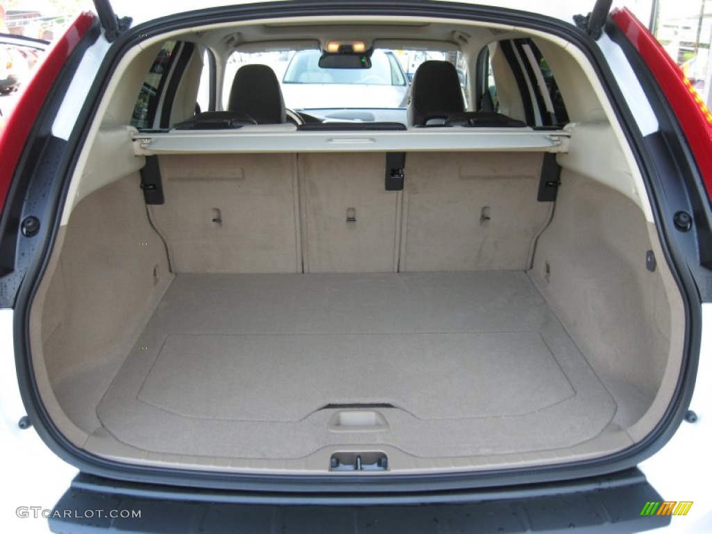 2012 Volvo XC60 T6 AWD Trunk Photos