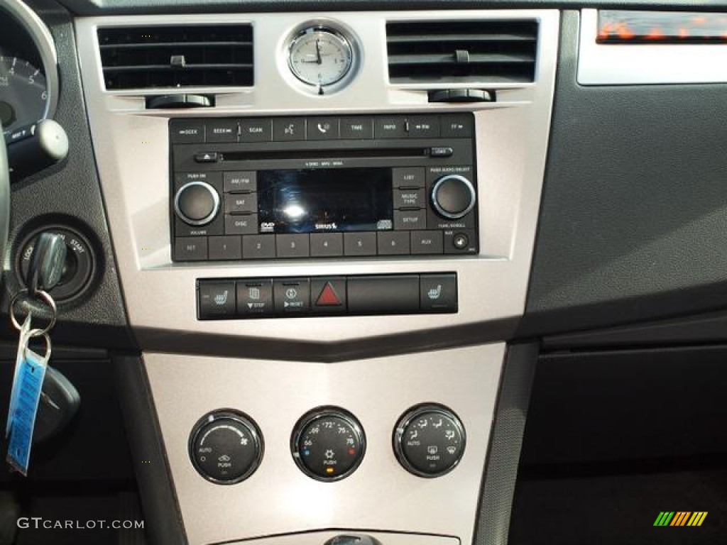2010 Chrysler Sebring Limited Sedan Controls Photo #63348170