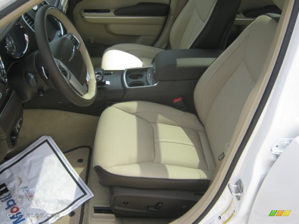 Dark Frost Beige/Light Frost Beige Interior 2012 Chrysler 300 Limited Photo #63351402