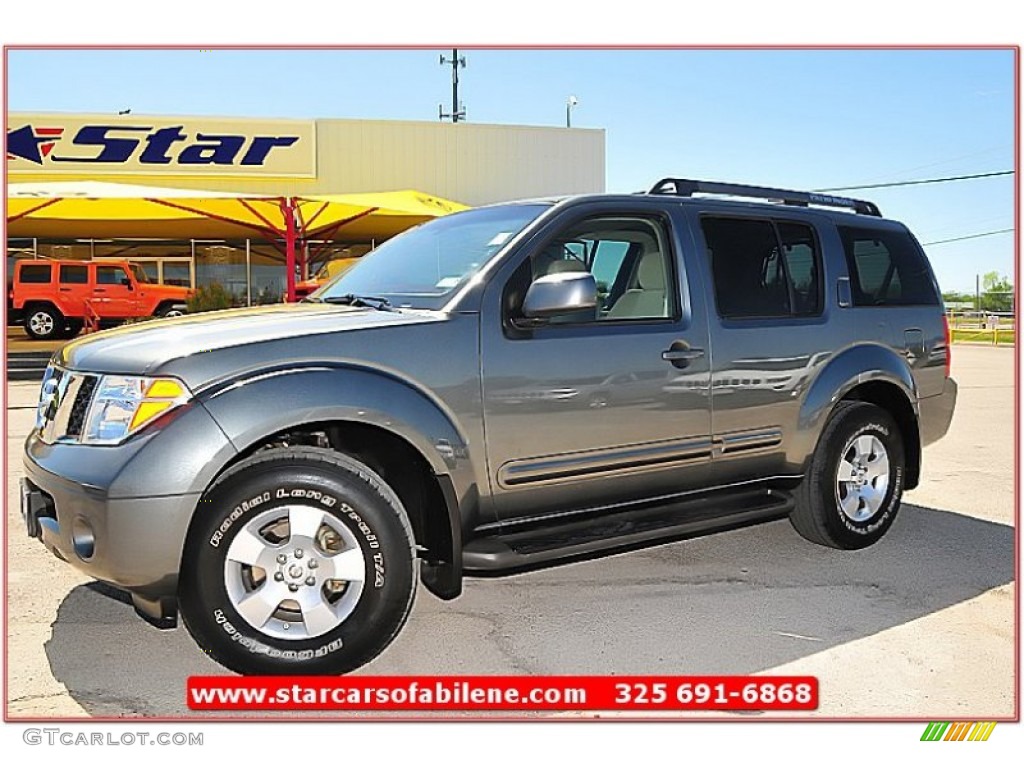 Storm Gray Nissan Pathfinder