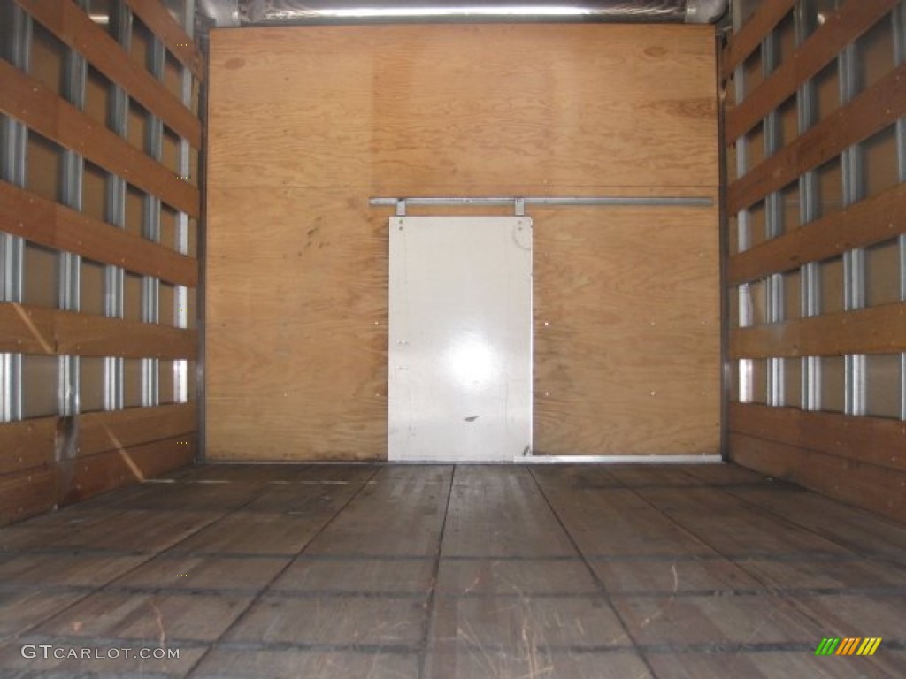 1999 E Series Cutaway E350 Commercial Moving Truck - Oxford White / Medium Graphite photo #3