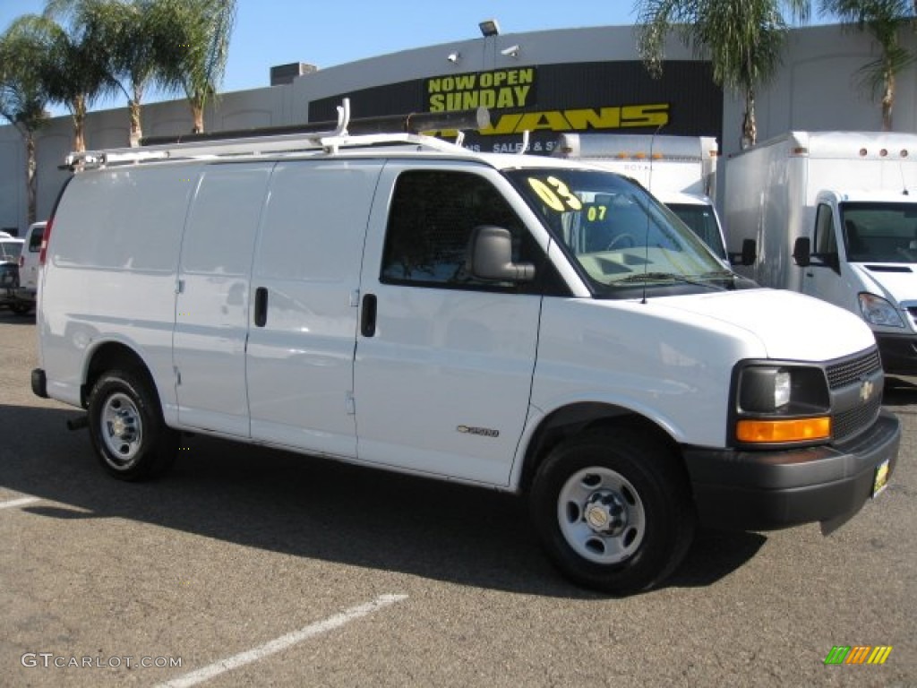 2003 Express 2500 Commercial Van - Summit White / Medium Dark Pewter photo #1