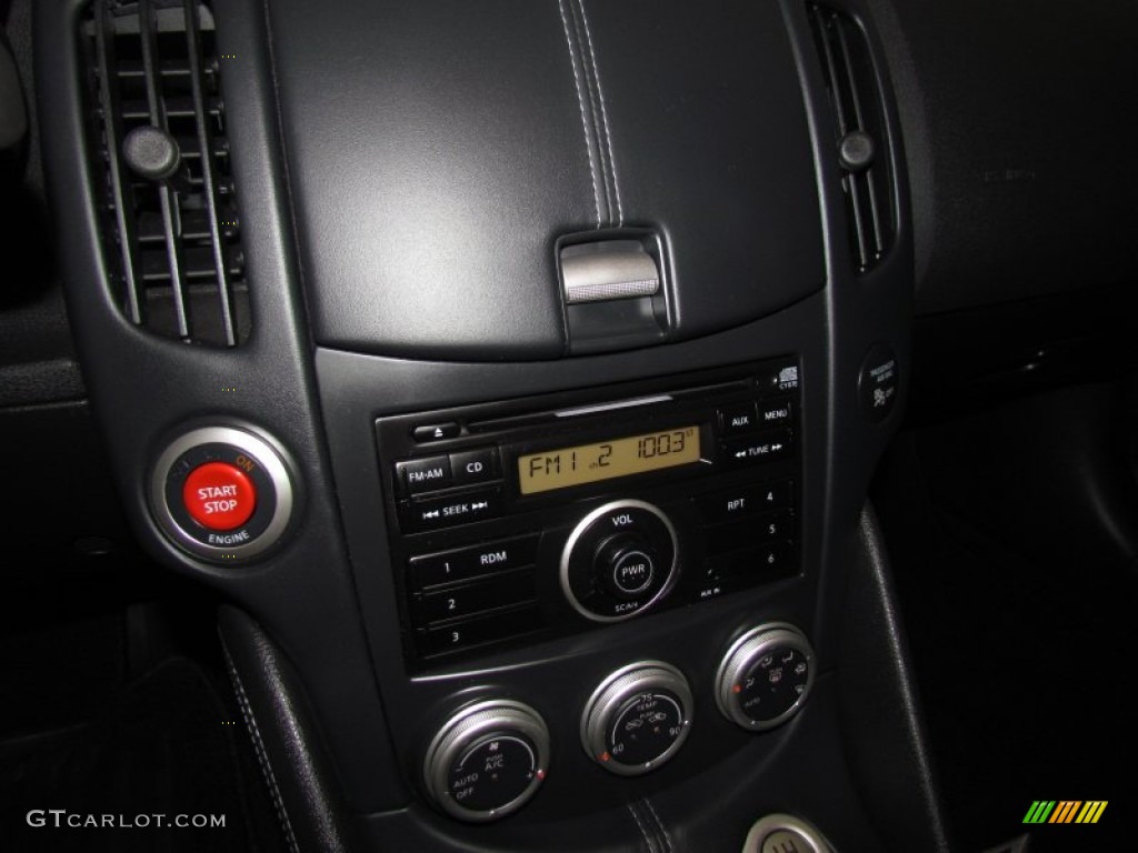 2010 Nissan 370Z Sport Coupe Controls Photo #63356615