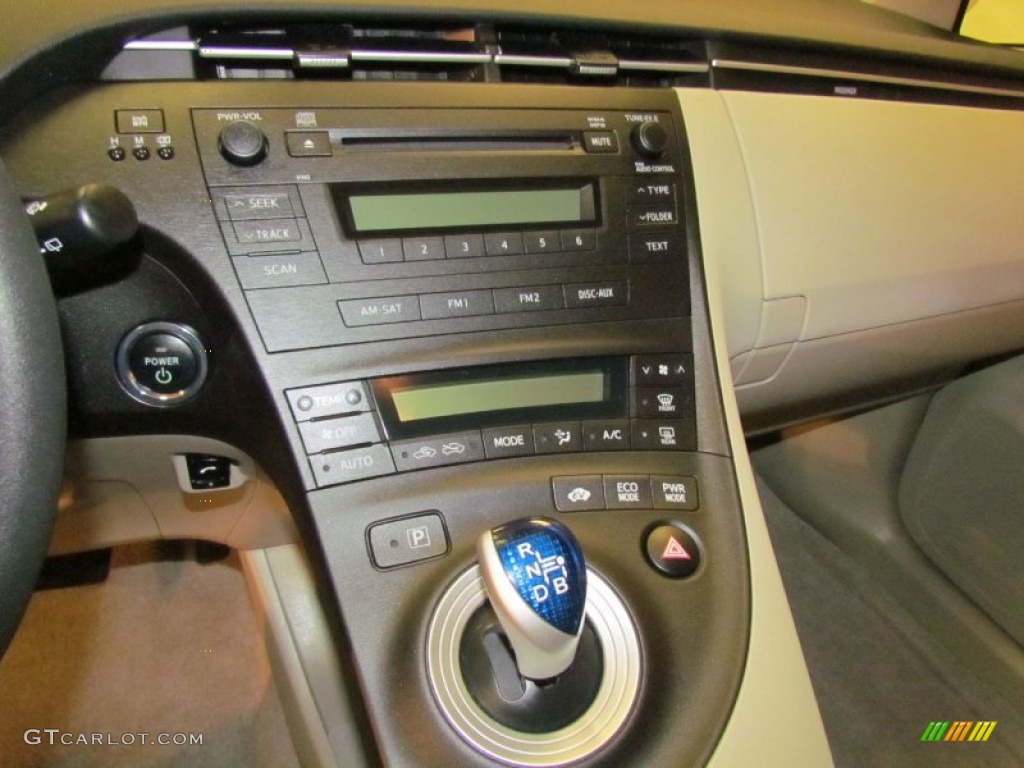 2010 Toyota Prius Hybrid II Controls Photo #63363588