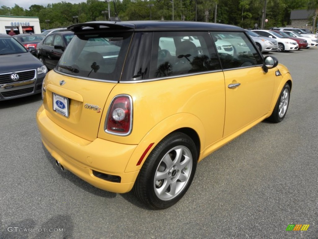 2009 Cooper S Hardtop - Mellow Yellow / Black/Grey photo #12