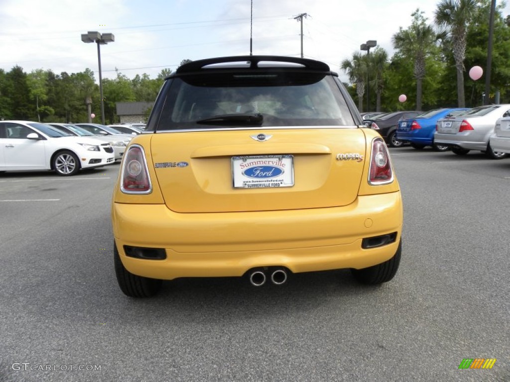 2009 Cooper S Hardtop - Mellow Yellow / Black/Grey photo #14