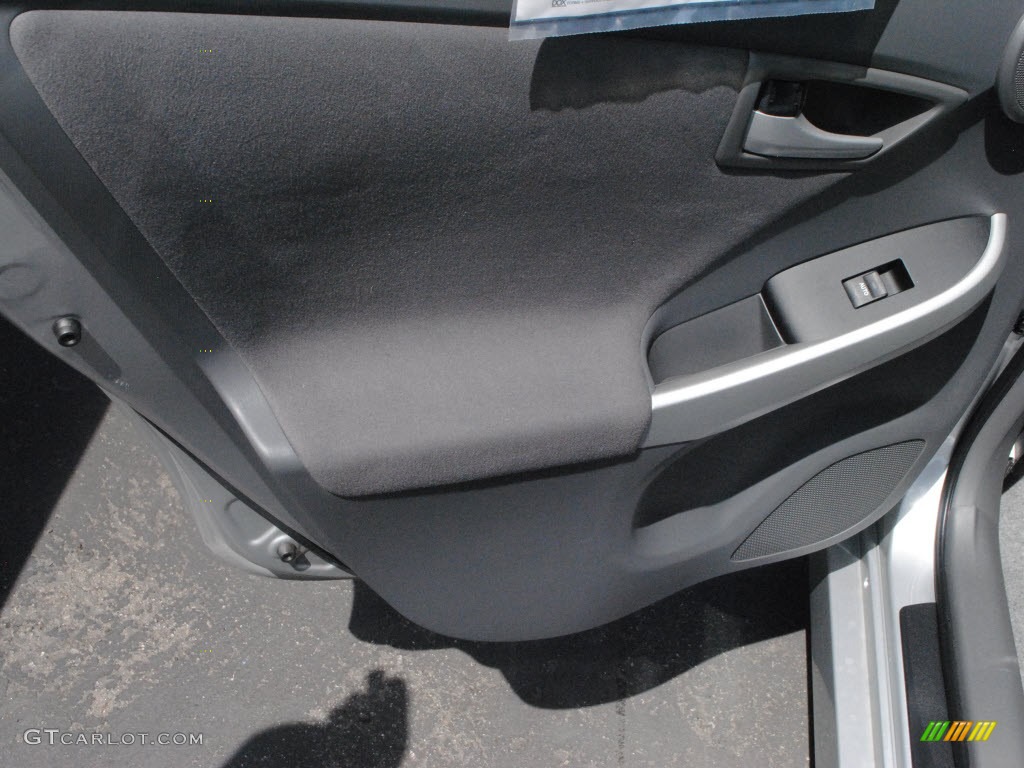 2010 Prius Hybrid III - Classic Silver Metallic / Dark Gray photo #14