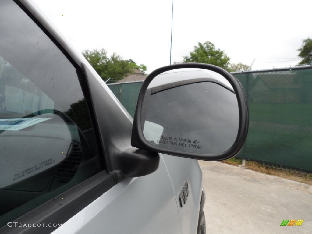 2004 F150 STX Heritage Regular Cab - Silver Metallic / Heritage Graphite Grey photo #19