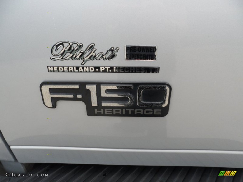 2004 F150 STX Heritage Regular Cab - Silver Metallic / Heritage Graphite Grey photo #23