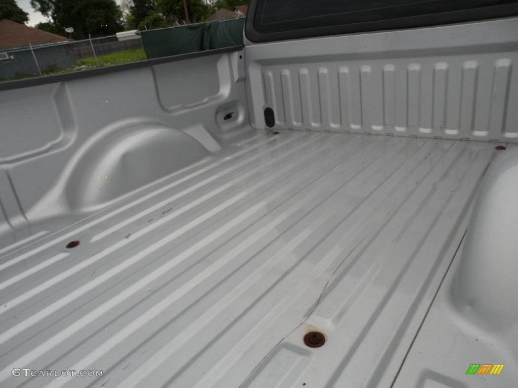 2004 F150 STX Heritage Regular Cab - Silver Metallic / Heritage Graphite Grey photo #30