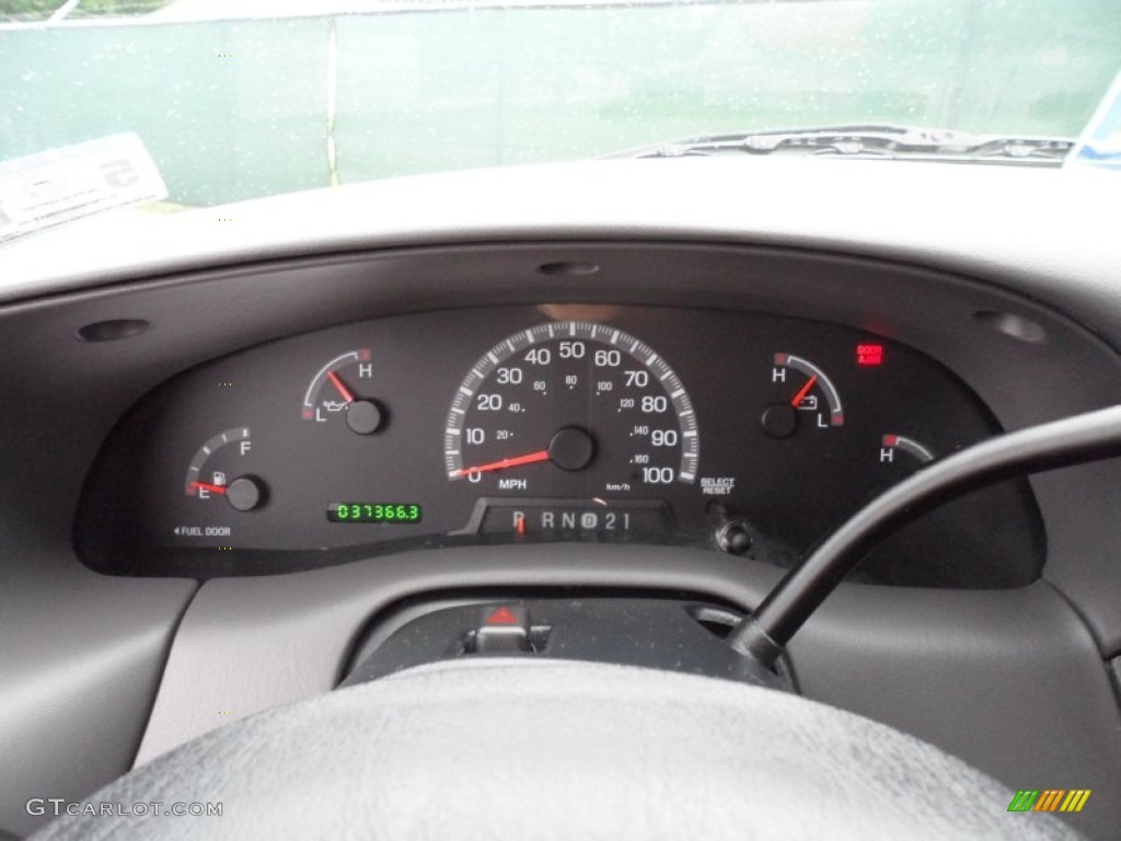 2004 F150 STX Heritage Regular Cab - Silver Metallic / Heritage Graphite Grey photo #39