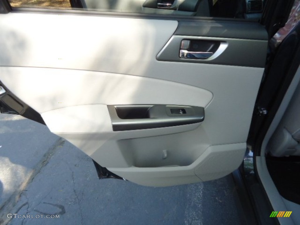 2012 Forester 2.5 X Limited - Dark Gray Metallic / Platinum photo #35