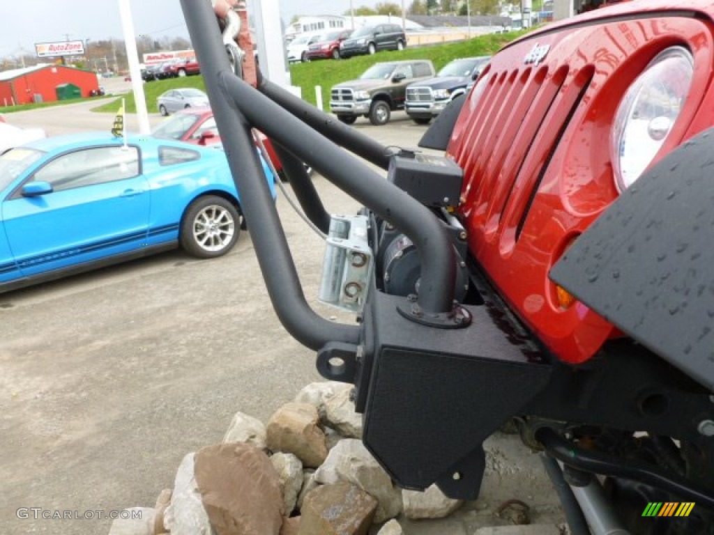 2011 Wrangler Rubicon 4x4 - Flame Red / Black photo #8