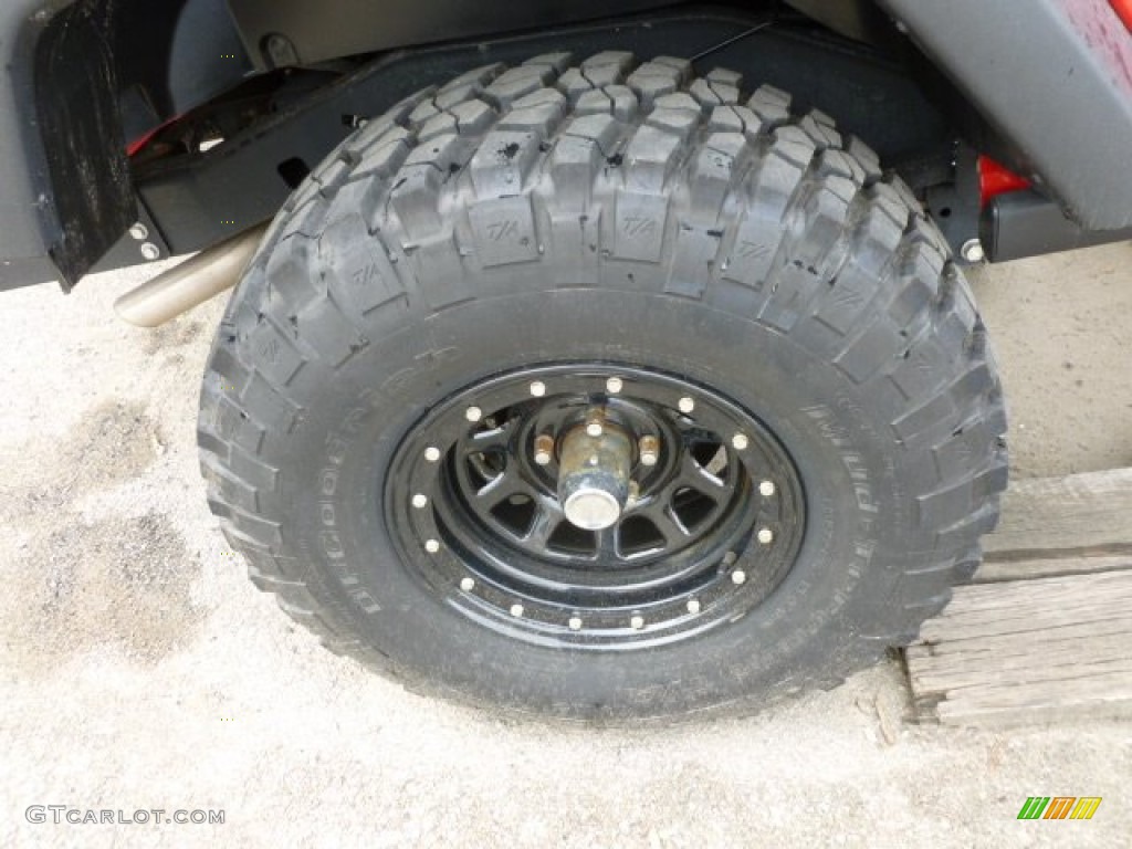 2011 Wrangler Rubicon 4x4 - Flame Red / Black photo #15
