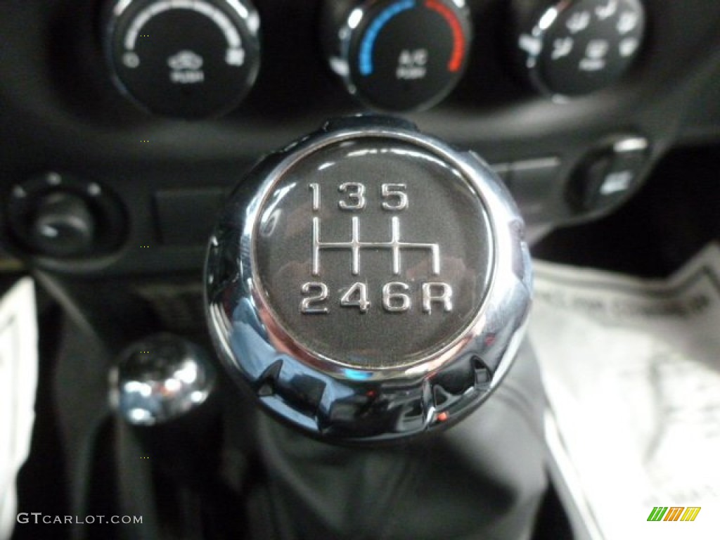 2011 Wrangler Rubicon 4x4 - Flame Red / Black photo #23