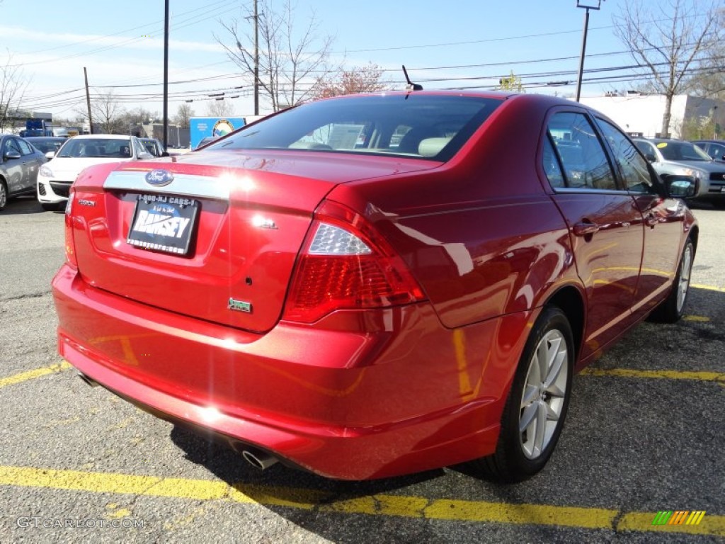 2010 Fusion SEL V6 - Red Candy Metallic / Camel photo #5