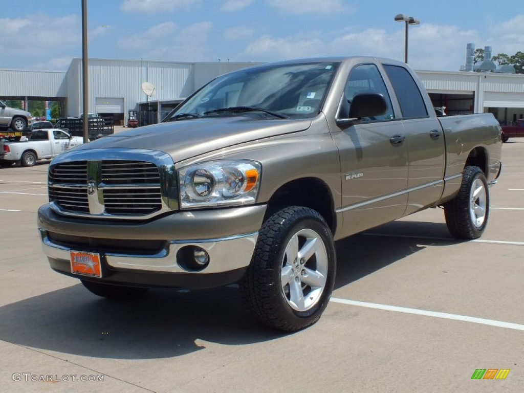 2008 Ram 1500 Lone Star Edition Quad Cab 4x4 - Light Khaki Metallic / Khaki photo #9