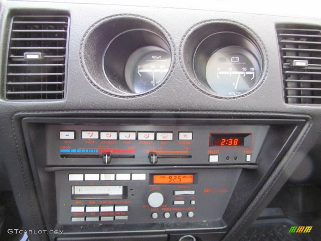 1988 Nissan 300ZX Coupe Controls Photo #63393205