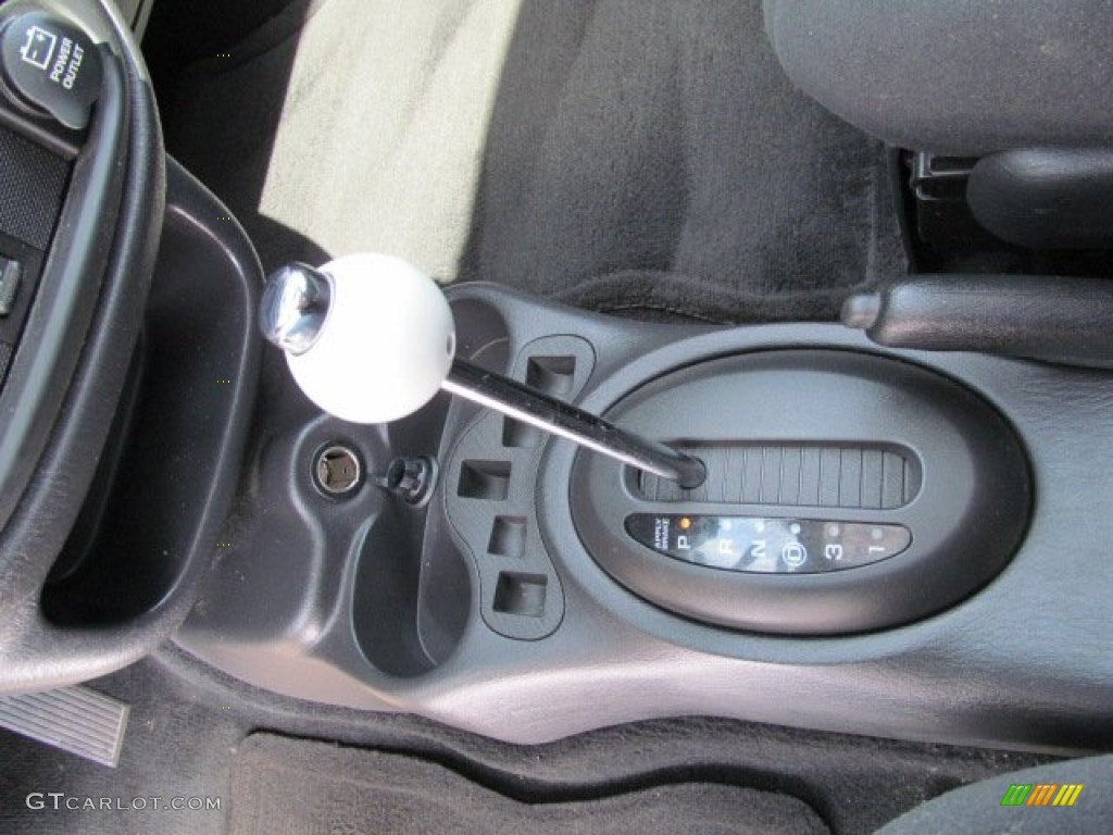 2004 PT Cruiser Touring Turbo - Light Almond Pearl Metallic / Dark Slate Gray photo #16