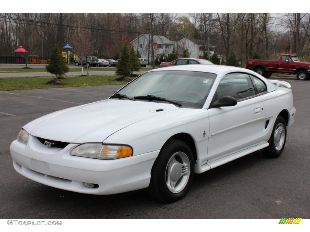 1995 Mustang V6 Coupe - Crystal White / Red photo #1