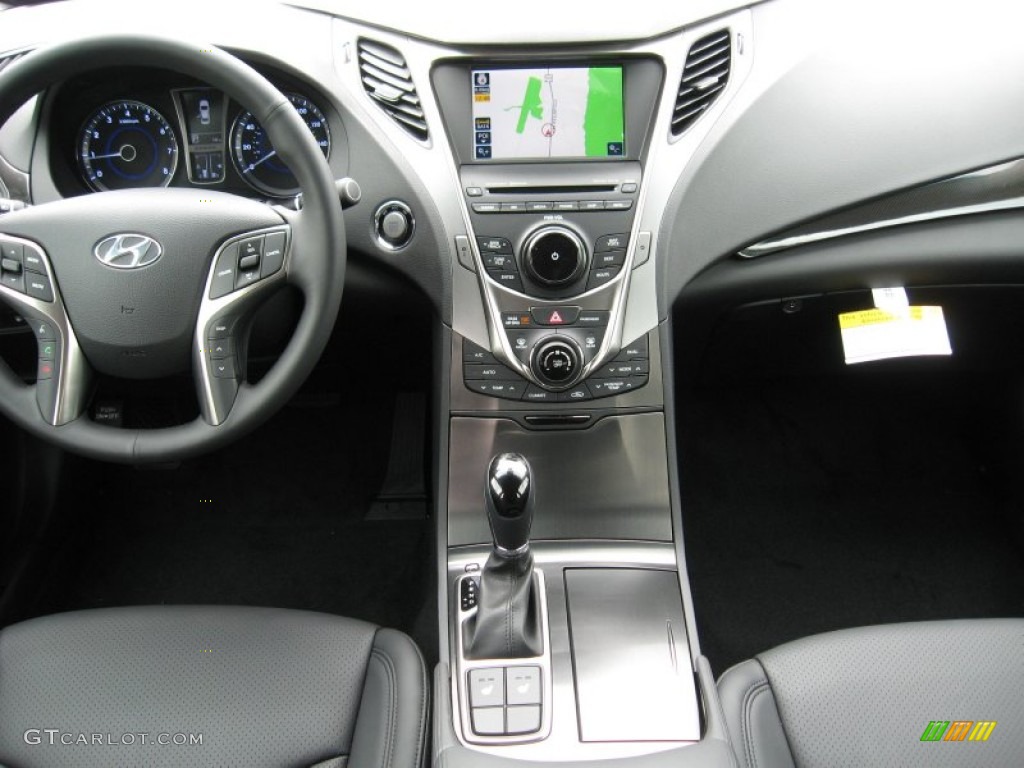 2012 Hyundai Azera Standard Azera Model Black Dashboard Photo #63399550