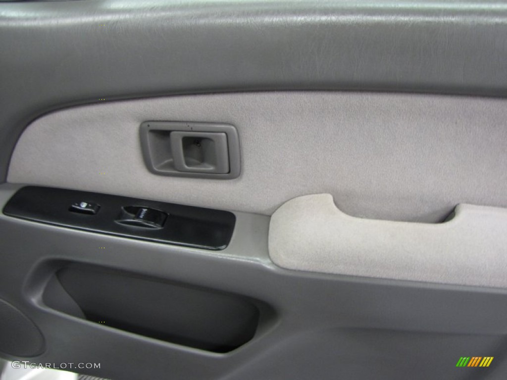 2001 4Runner SR5 4x4 - Millennium Silver Metallic / Gray photo #24