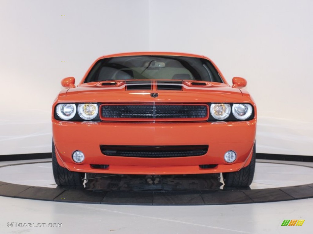 2008 Challenger SRT8 - HEMI Orange / Dark Slate Gray photo #2