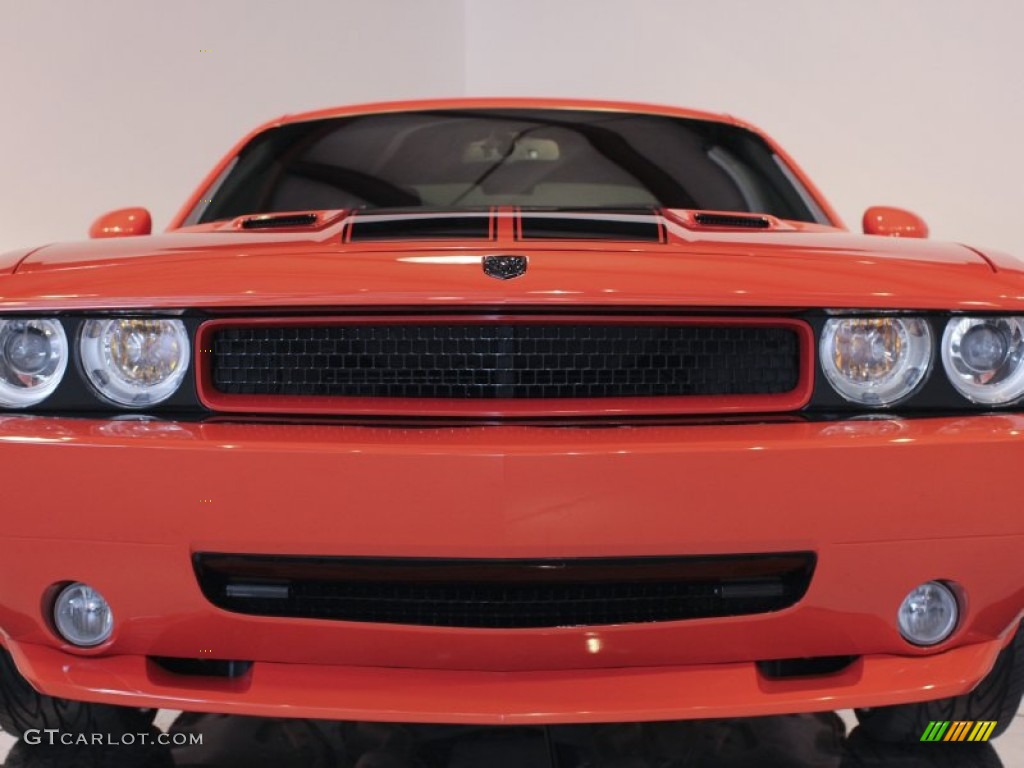 2008 Challenger SRT8 - HEMI Orange / Dark Slate Gray photo #11