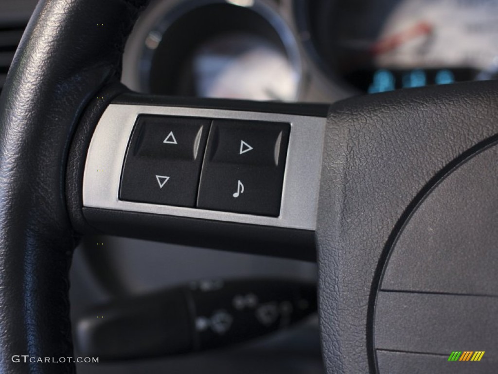 2008 Dodge Challenger SRT8 Controls Photo #63404171