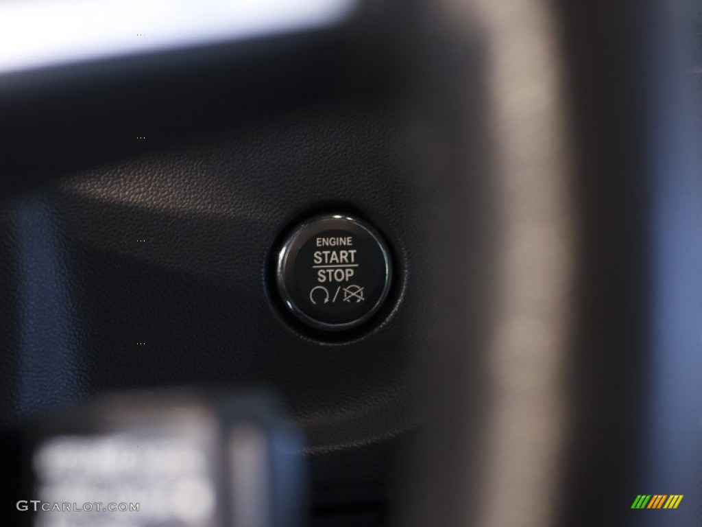 2008 Dodge Challenger SRT8 Controls Photo #63404204