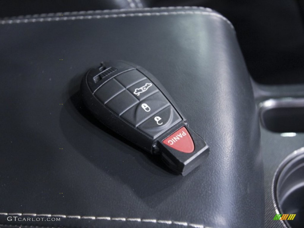 2008 Dodge Challenger SRT8 Keys Photos