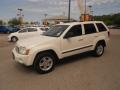 Stone White - Grand Cherokee Laredo Photo No. 3