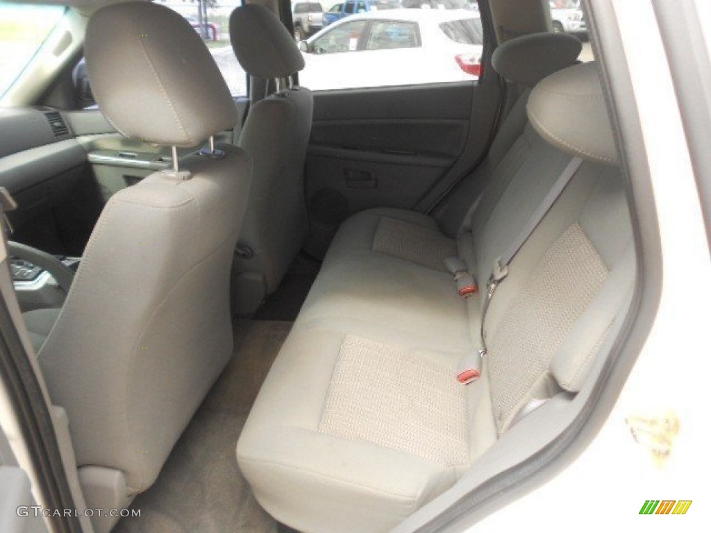 2007 Grand Cherokee Laredo - Stone White / Medium Slate Gray photo #9
