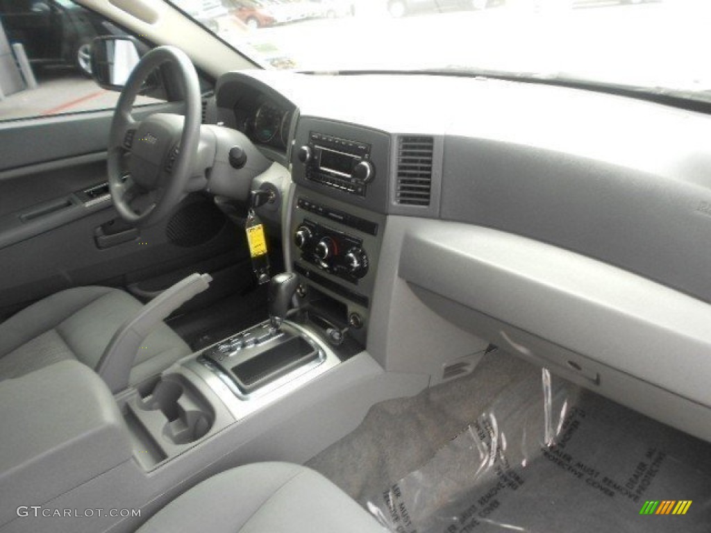 2007 Grand Cherokee Laredo - Stone White / Medium Slate Gray photo #15