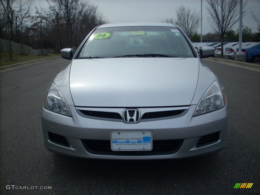 2006 Accord SE Sedan - Alabaster Silver Metallic / Black photo #8