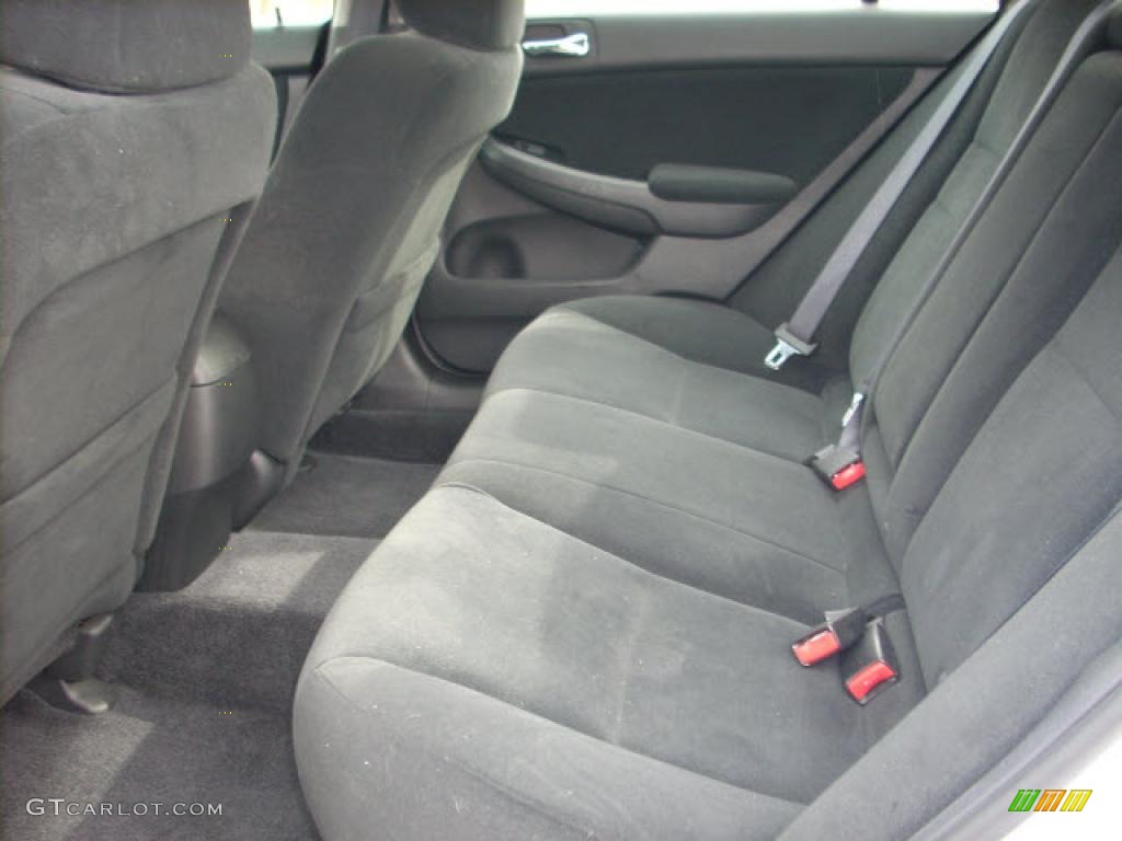 2006 Accord SE Sedan - Alabaster Silver Metallic / Black photo #12
