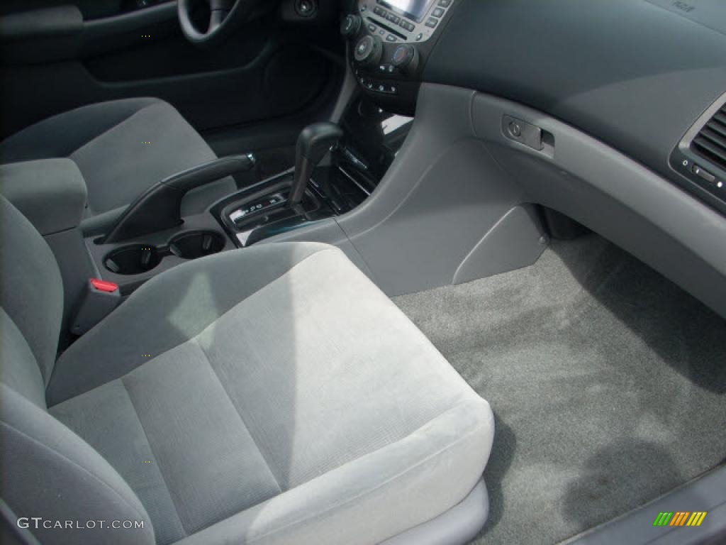 2006 Accord SE Sedan - Royal Blue Pearl / Gray photo #17