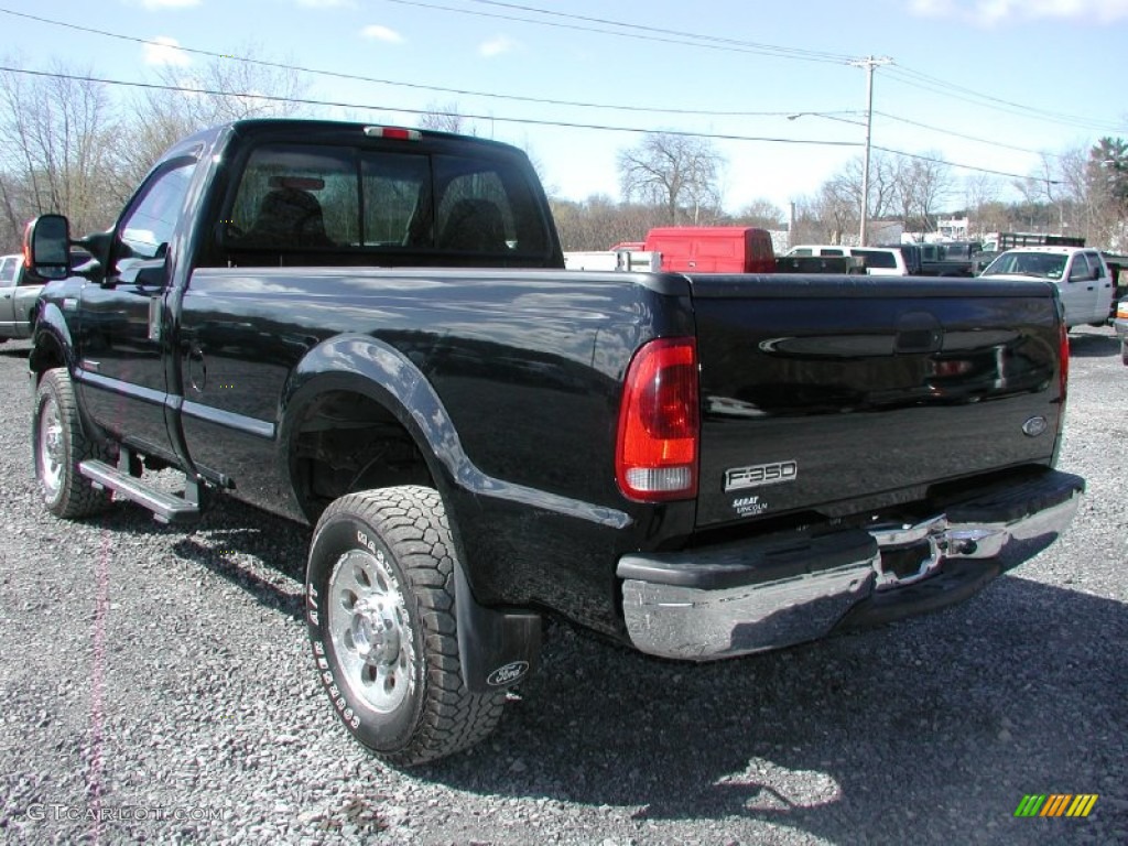 2005 F350 Super Duty XLT Regular Cab 4x4 - Black / Medium Flint photo #7