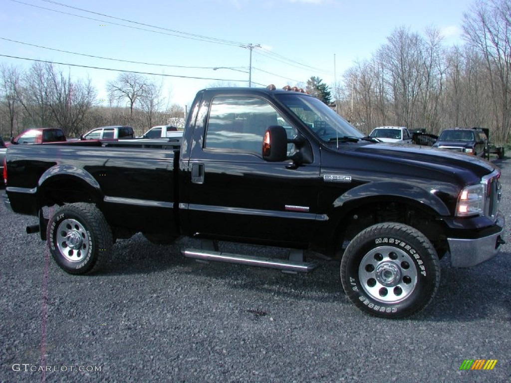 2005 F350 Super Duty XLT Regular Cab 4x4 - Black / Medium Flint photo #14