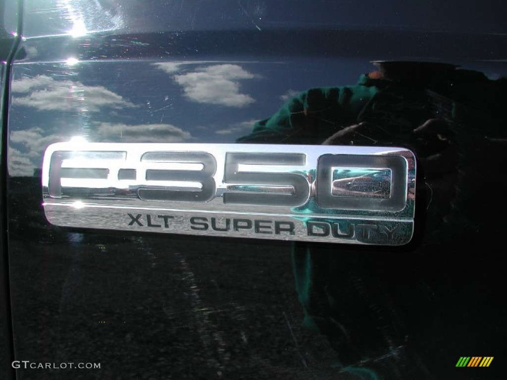 2005 Ford F350 Super Duty XLT Regular Cab 4x4 Marks and Logos Photo #63409045