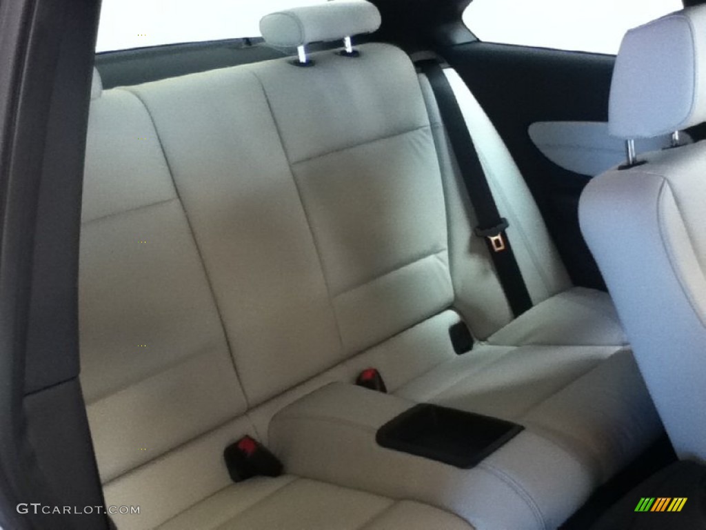 2011 BMW 1 Series ActiveE Rear Seat Photos