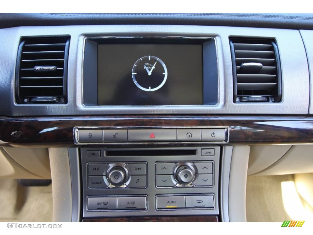2009 Jaguar XF Luxury Controls Photo #63410675