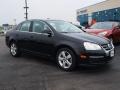 Black - Jetta SE Sedan Photo No. 2