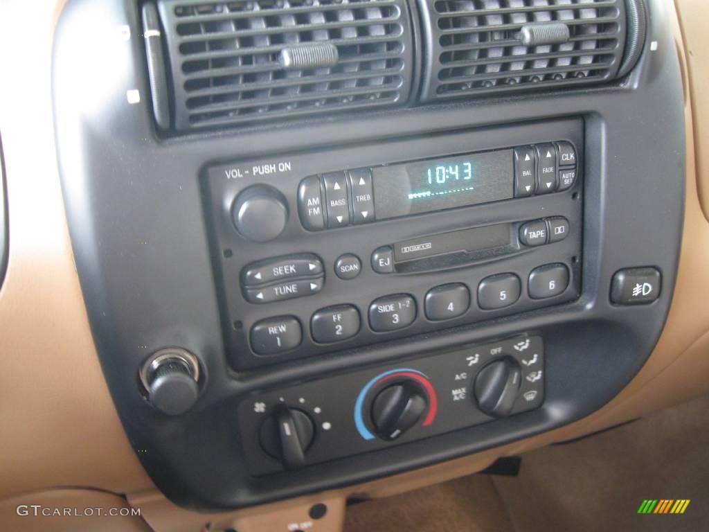 1996 Ranger XLT SuperCab - Cayman Pearl Metallic / Beige photo #22
