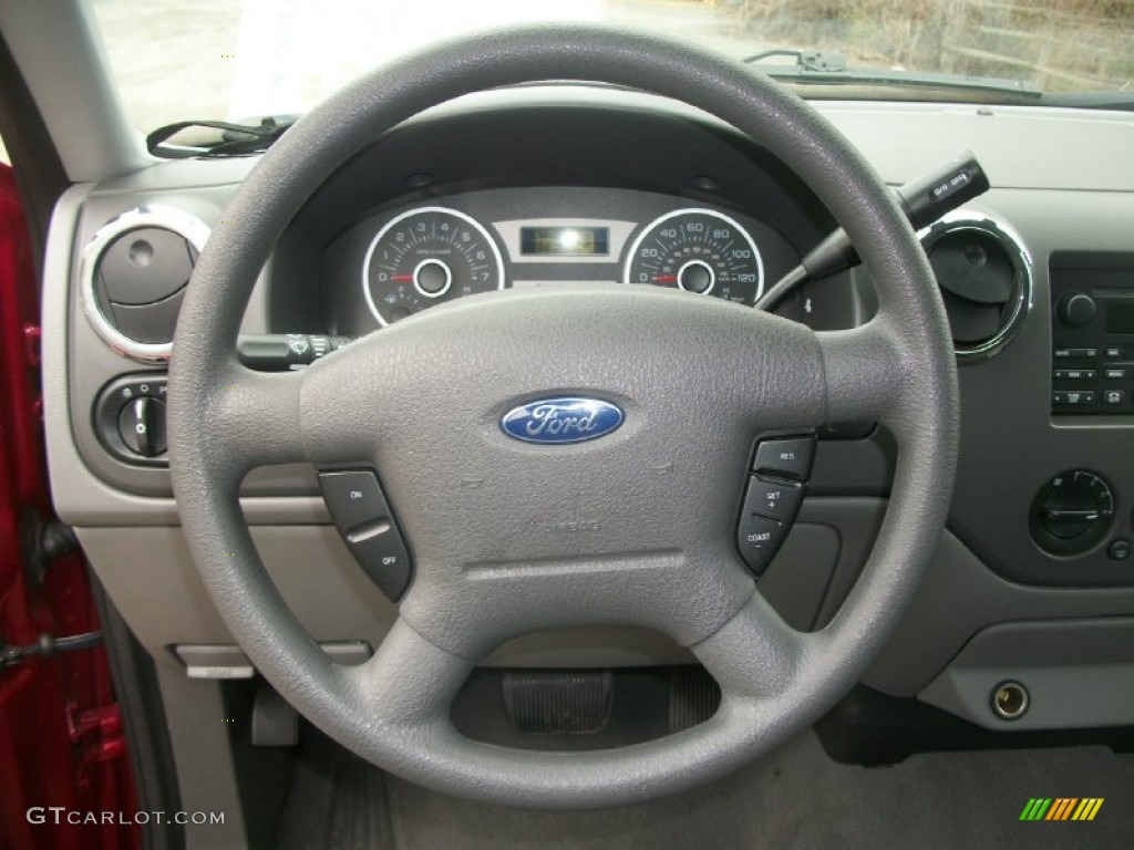 2006 Ford Expedition XLS Medium Flint Grey Steering Wheel Photo #63417671