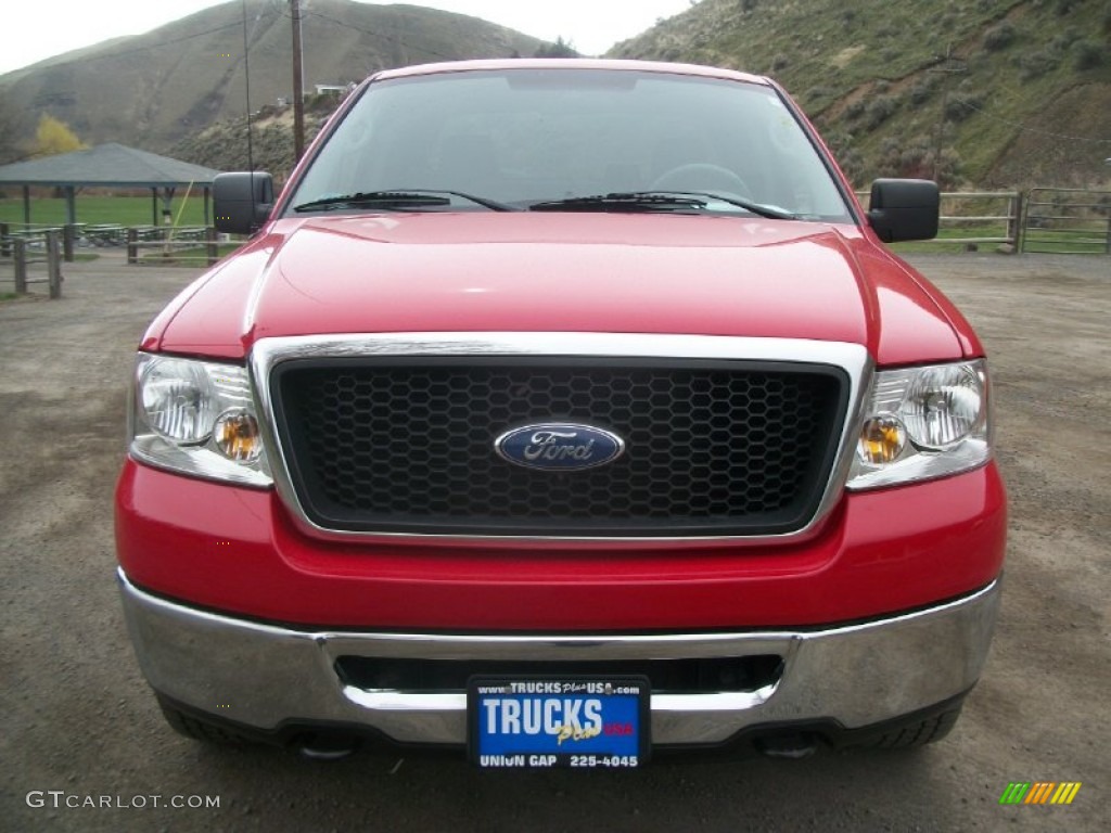 2006 F150 XLT SuperCab 4x4 - Bright Red / Medium/Dark Flint photo #6