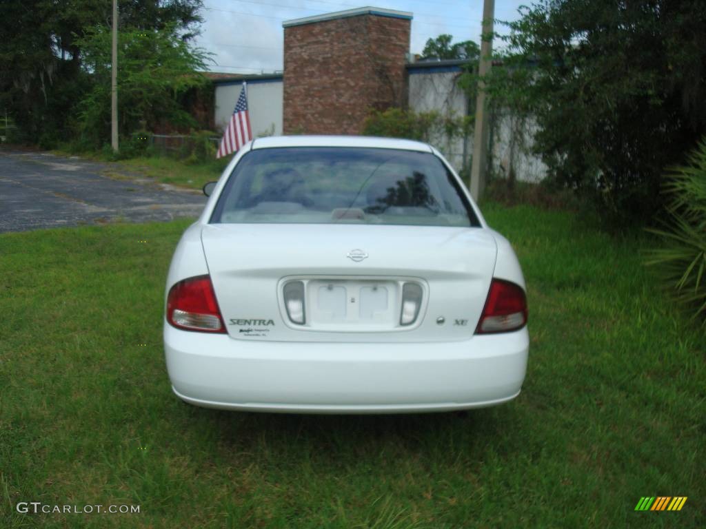 2002 Sentra XE - Cloud White / Stone photo #5