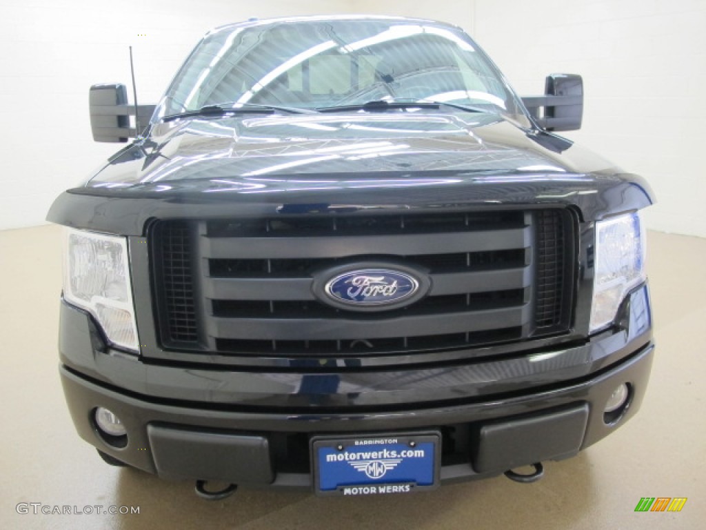 2010 F150 FX4 SuperCab 4x4 - Tuxedo Black / Black photo #2