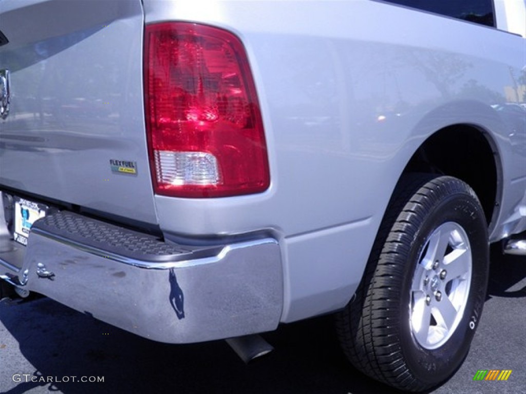 2009 Ram 1500 SLT Crew Cab - Bright Silver Metallic / Dark Slate/Medium Graystone photo #10